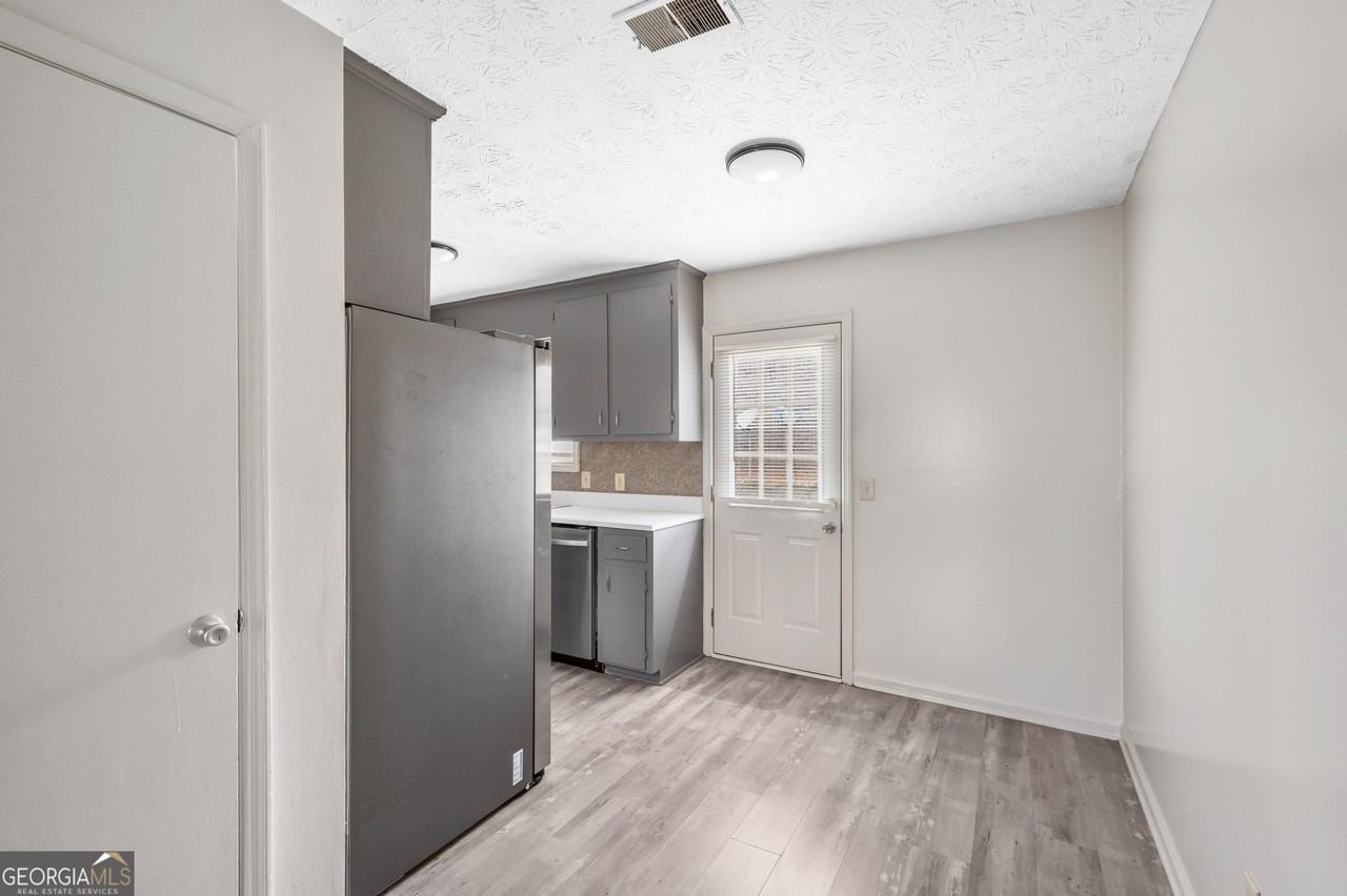 1007 New Lacy St Unit 7 #7 - Photo 6 of 27