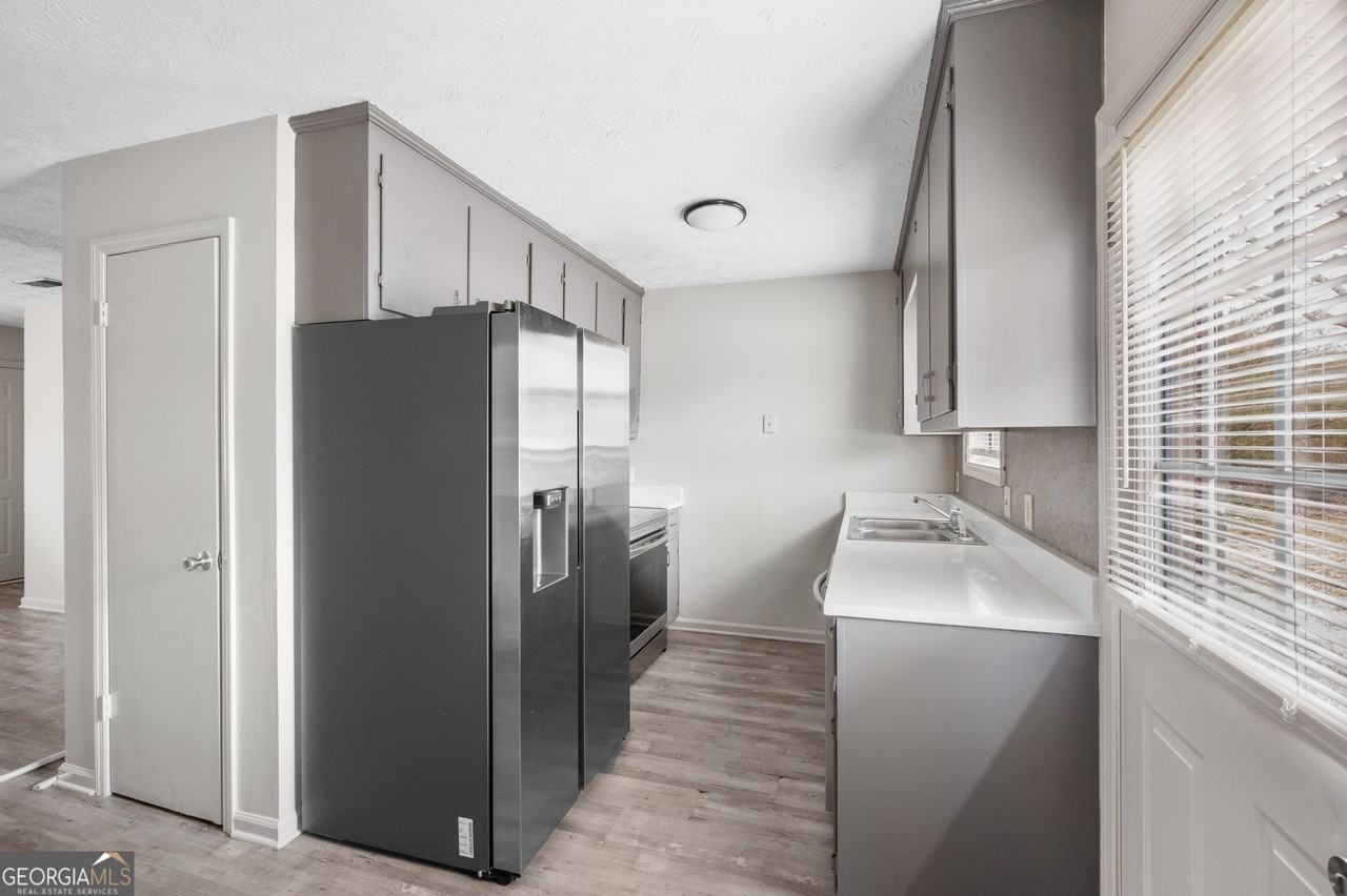 1007 New Lacy St Unit 7 #7 - Photo 7 of 27