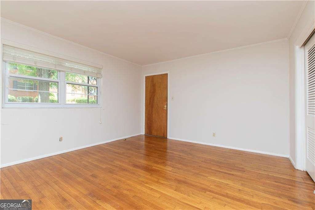 3660 Peachtree Rd Ne Apt J5 #J5 - Photo 6 of 10