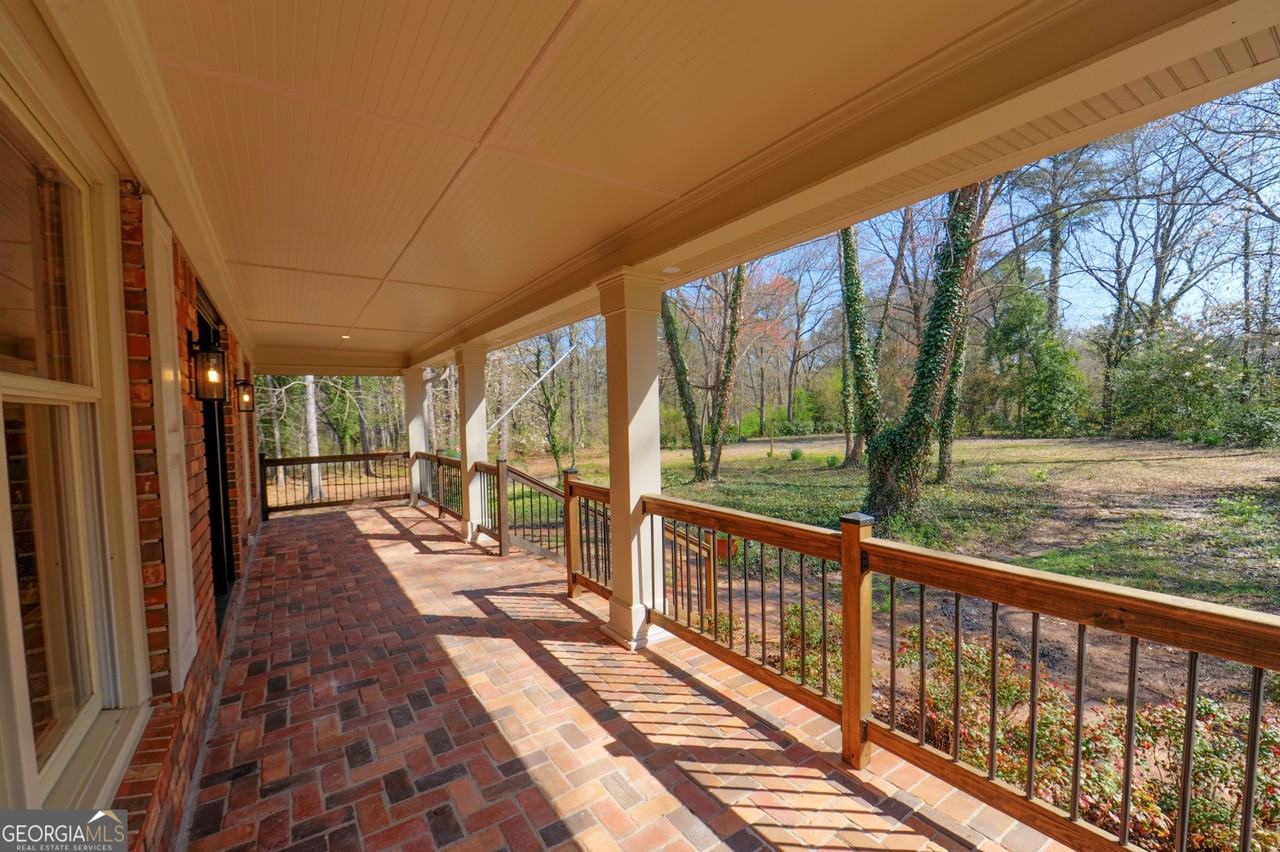 290 Ginger Cake Rd - Photo 4 of 37