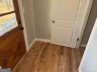 221 N Forest Ave - Photo 2 of 16