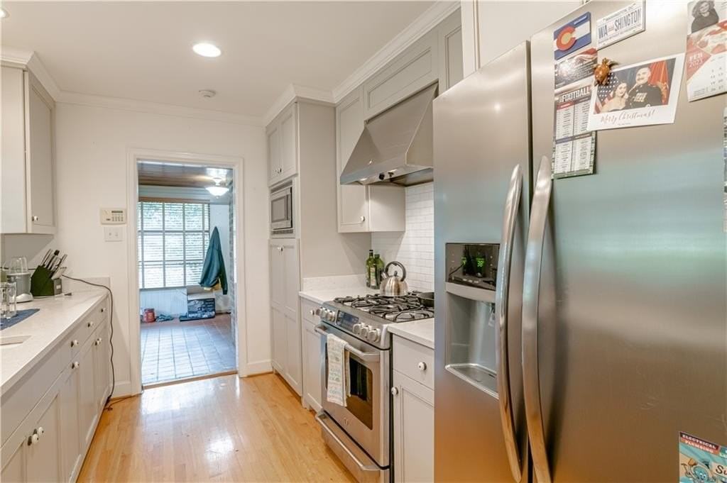 324 Dalewood Dr - Photo 4 of 38