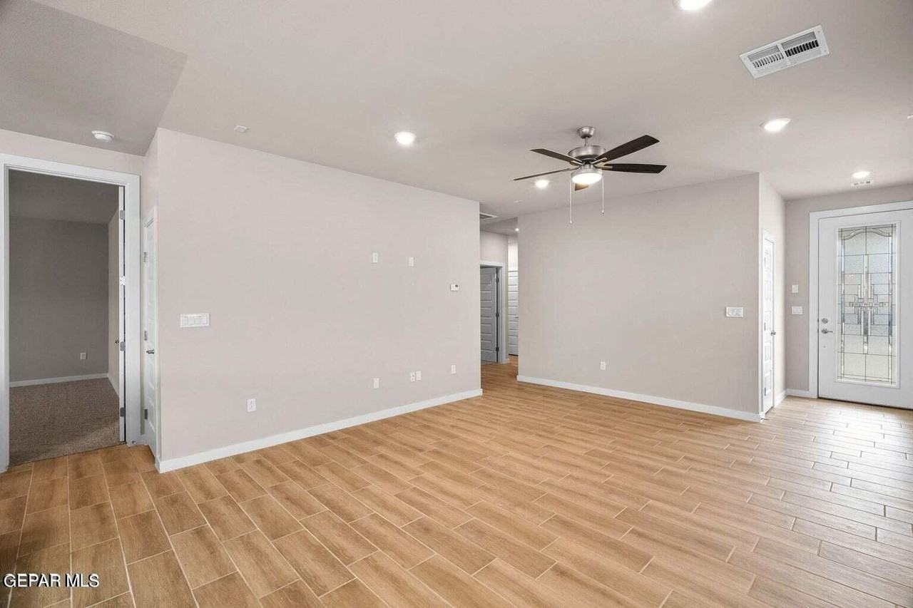 11145 Blazing Star Pl - Photo 7 of 47