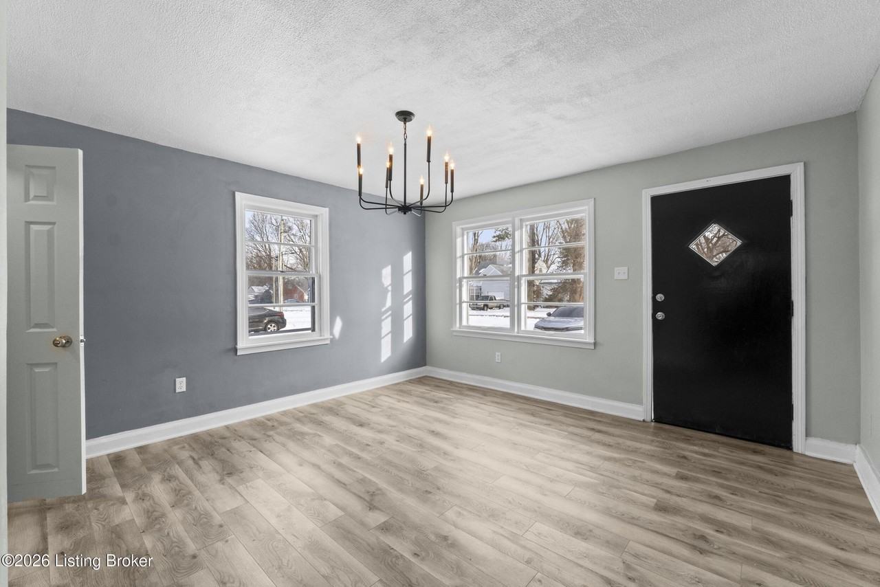 1710 Pershing Ave - Photo 5 of 30