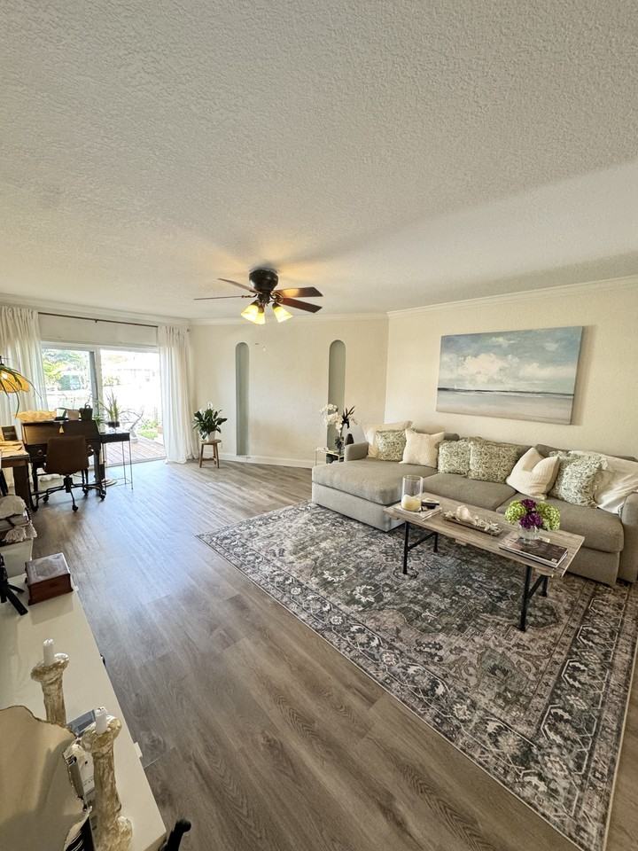 1861 Se 4th St - Photo 7 of 20