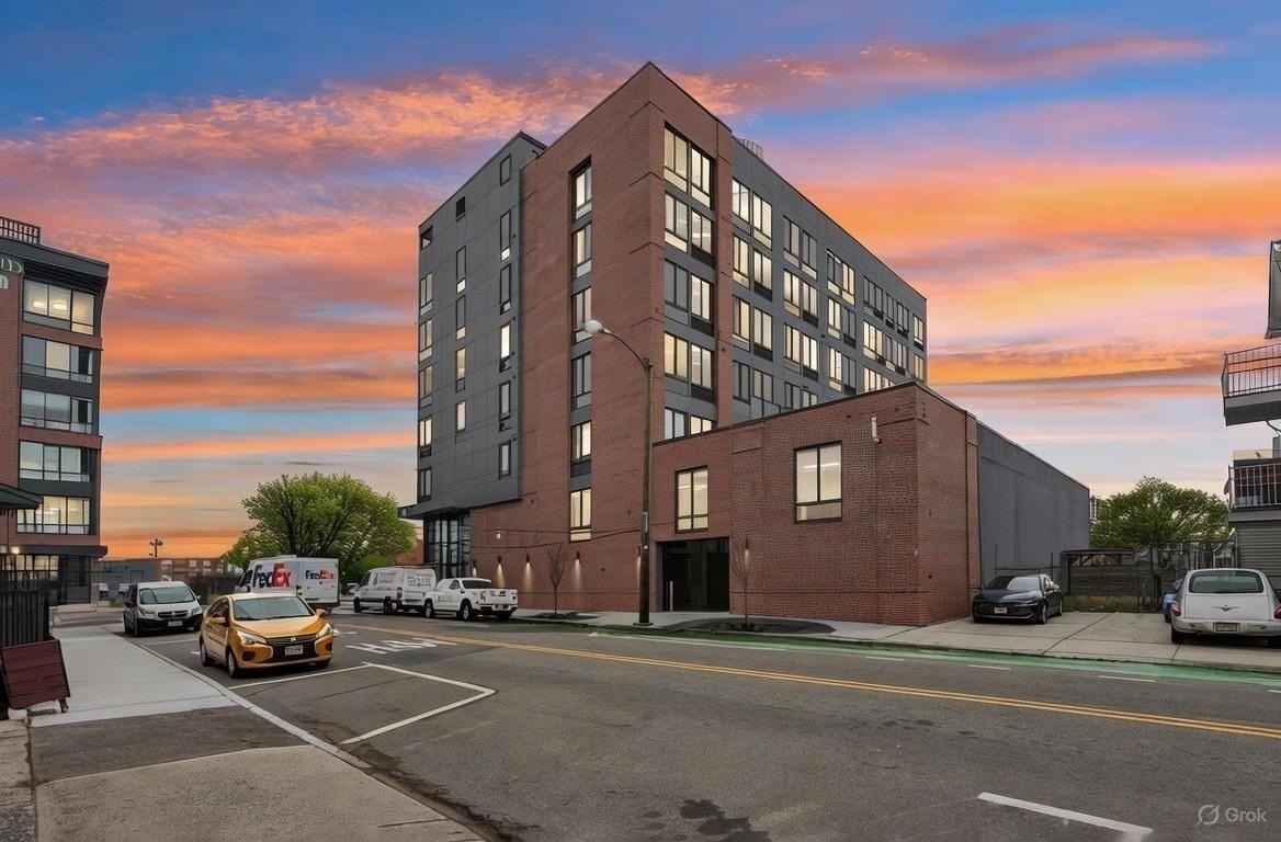 1 Mallory Ave #507 - Photo 2 of 16