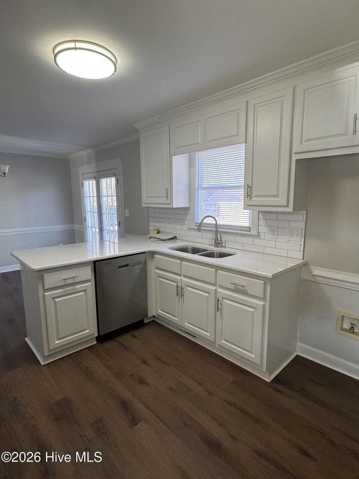 2833 Lancaster Rd Nw - Photo 3 of 17