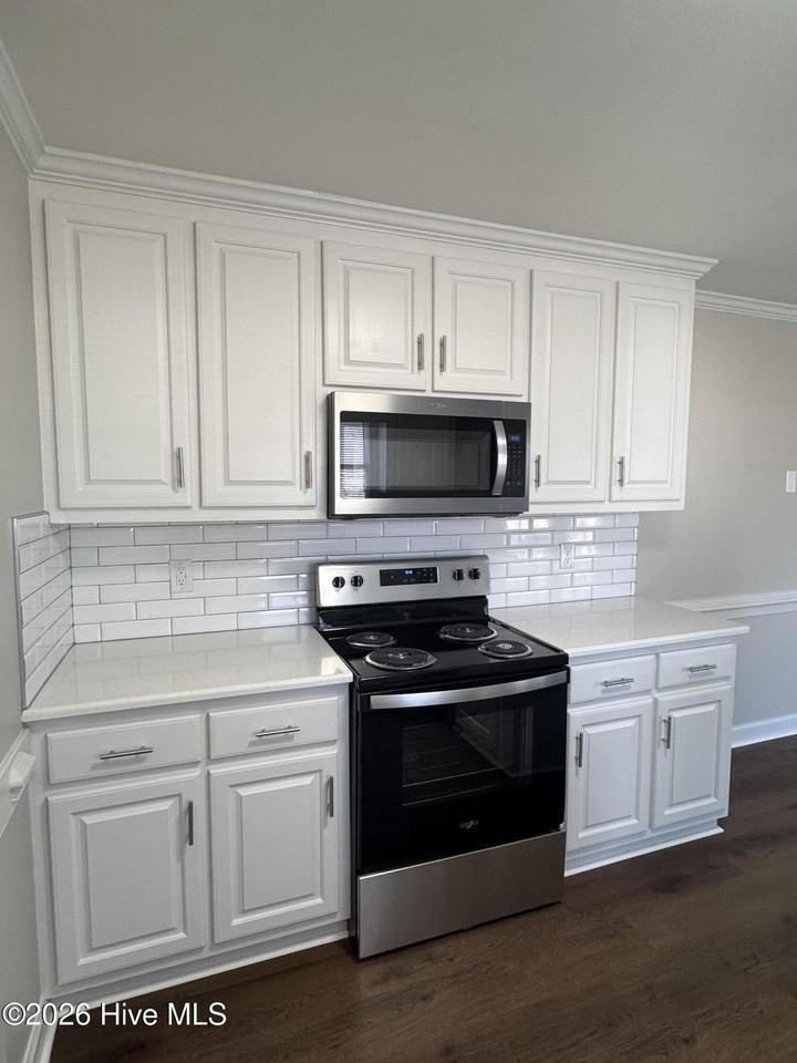 2833 Lancaster Rd Nw - Photo 6 of 17