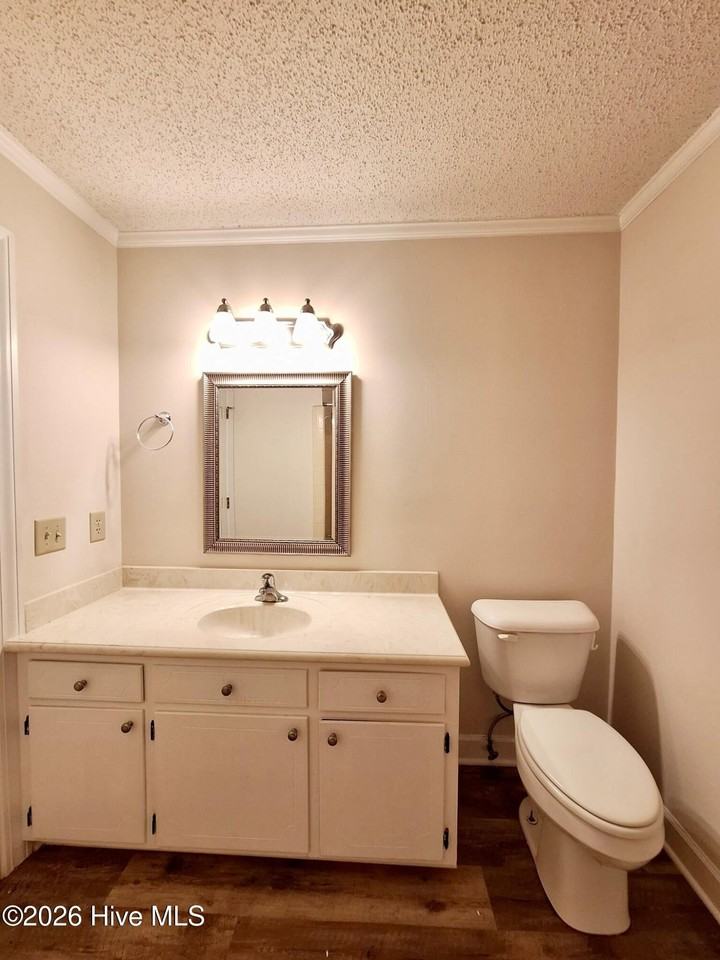 237 Leon Dr - Photo 6 of 12