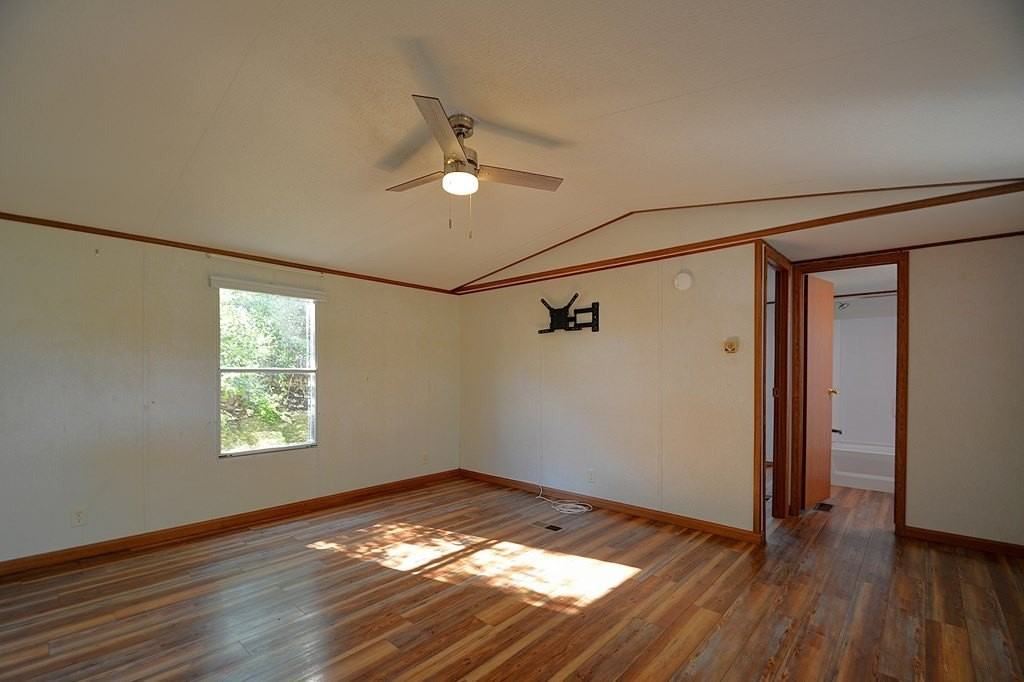 110 Garner Dr - Photo 6 of 35