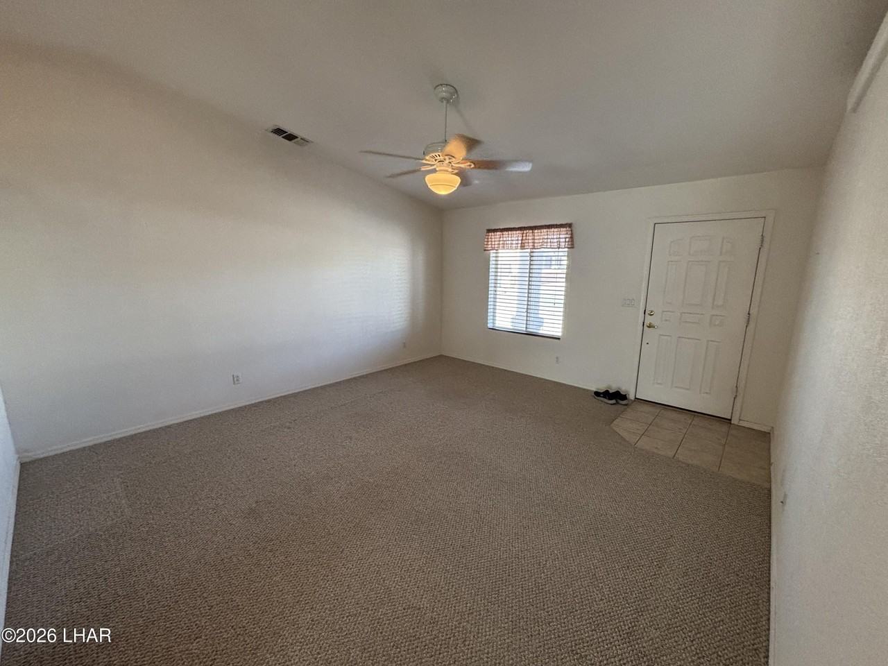 2060 Cosnina Dr - Photo 2 of 20