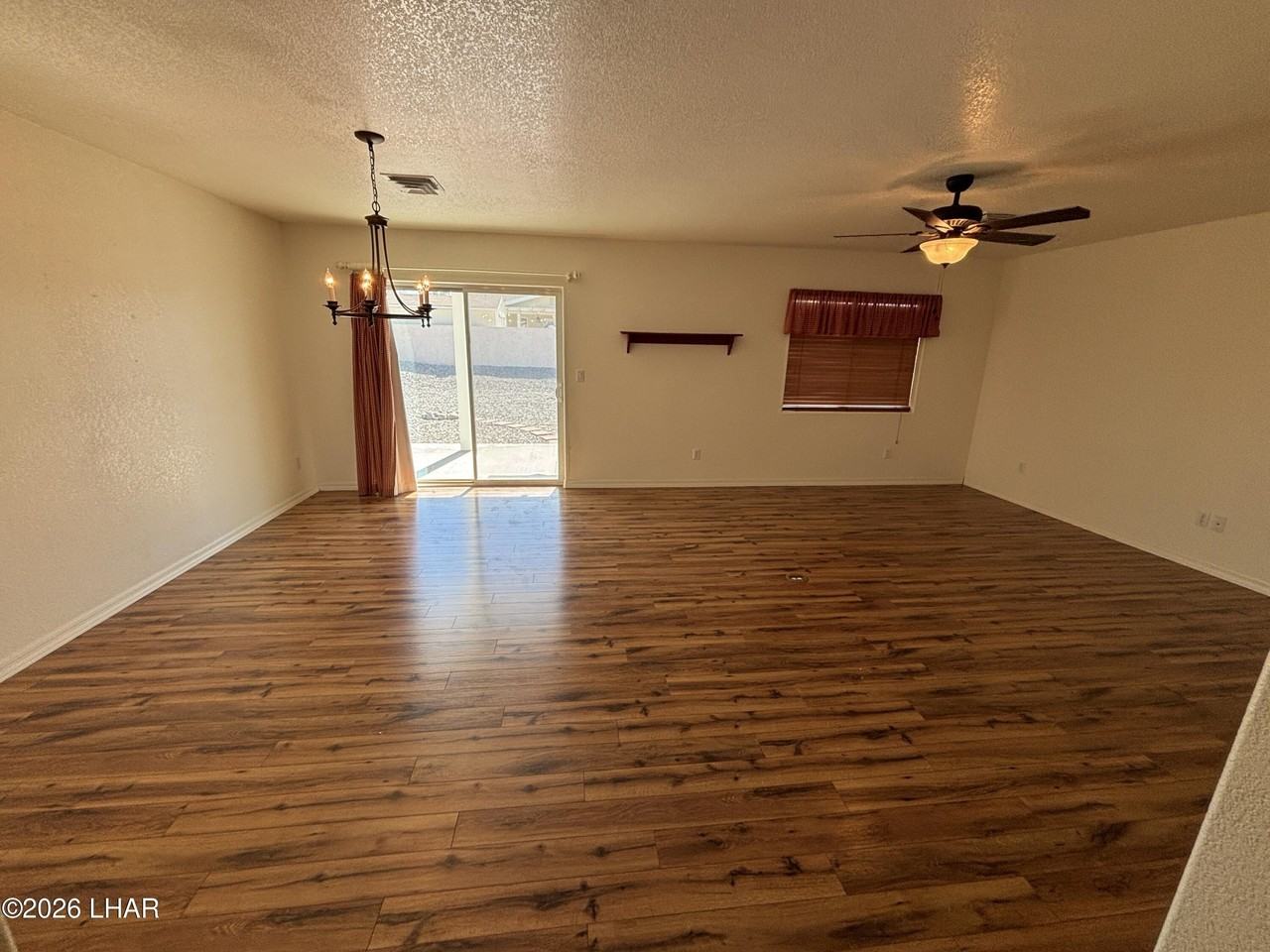 2060 Cosnina Dr - Photo 7 of 20