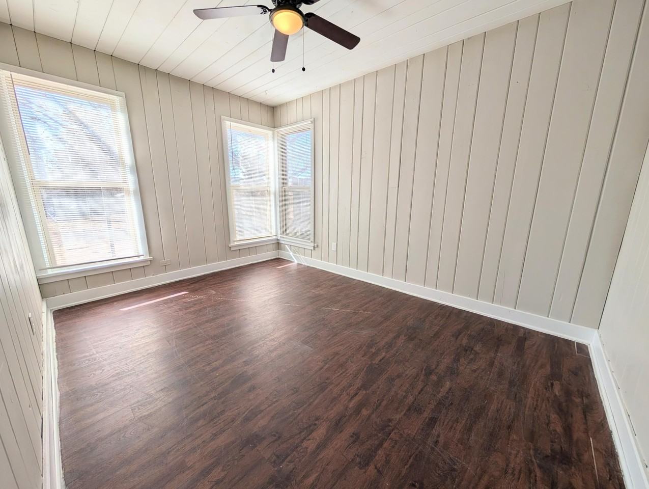 2421 31st St - Photo 7 of 12