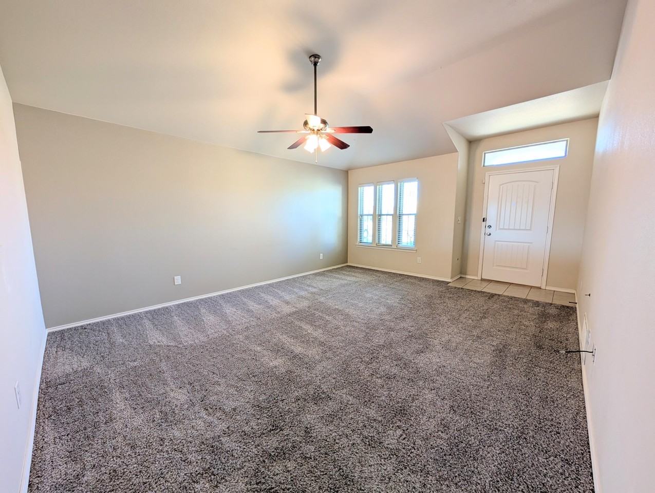 7019 95th St - Photo 6 of 15