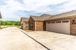 featured image of 164 Garden Gate Dr