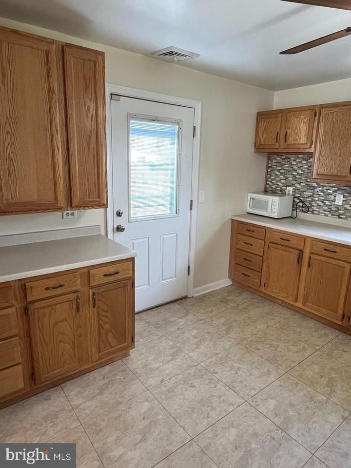 3 Wilbur Rd - Photo 5 of 16