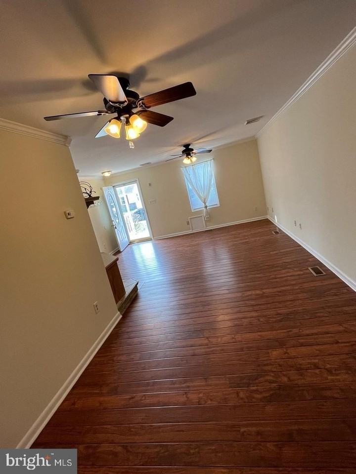 3 Wilbur Rd - Photo 6 of 16