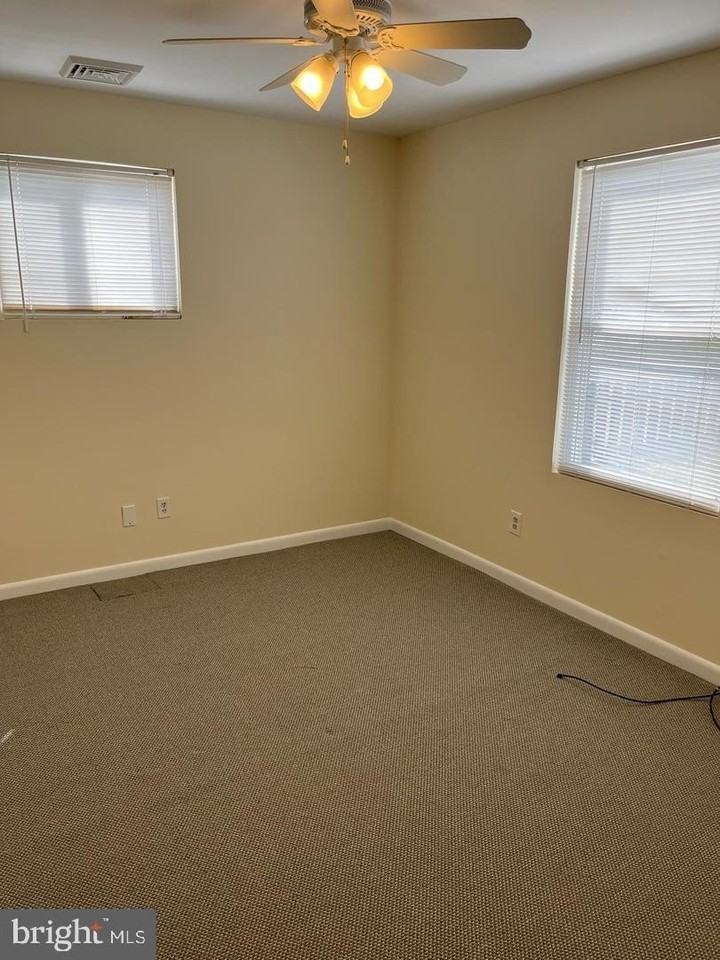 3 Wilbur Rd - Photo 7 of 16