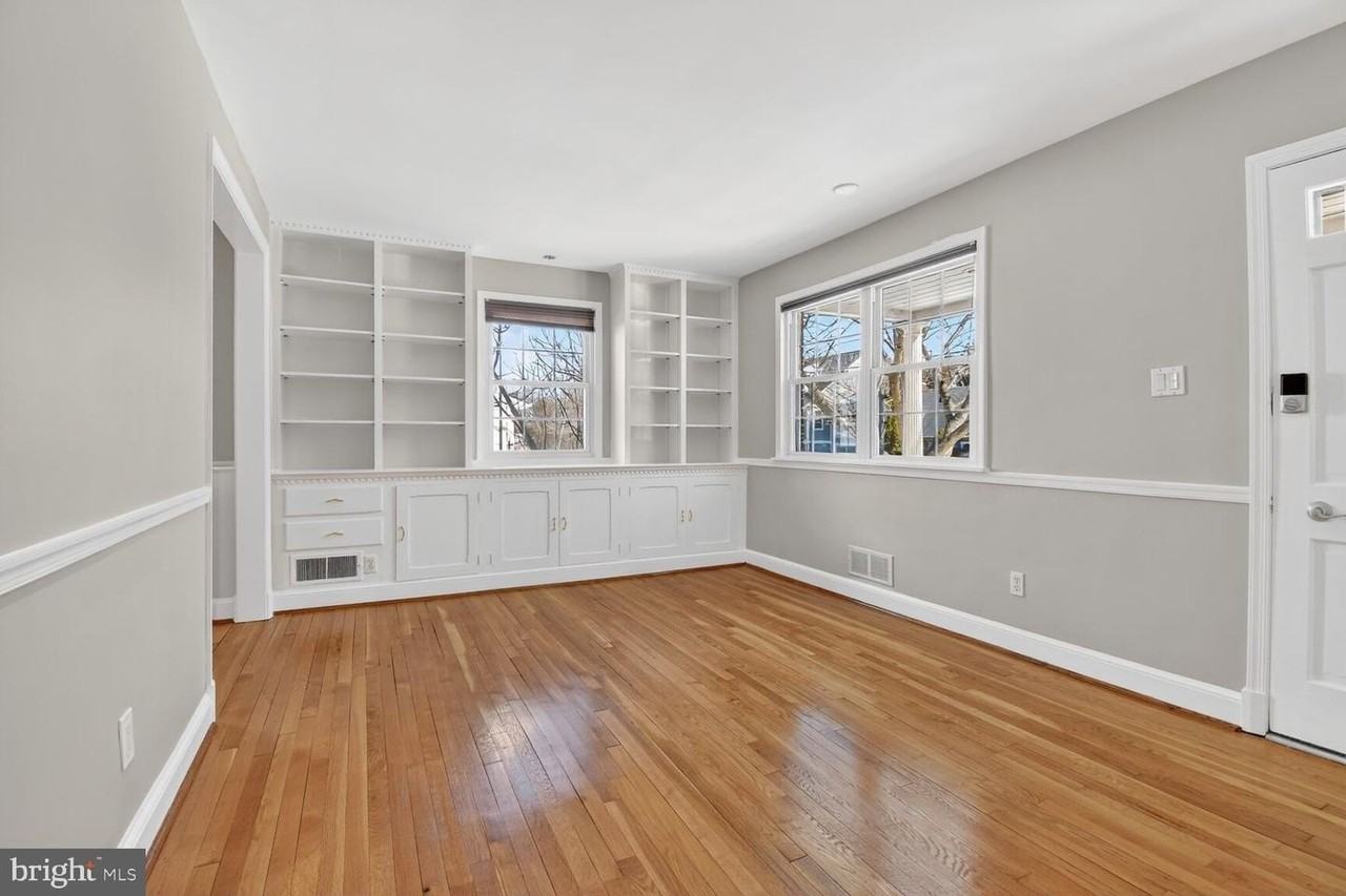 4411 Edgefield Rd - Photo 4 of 19