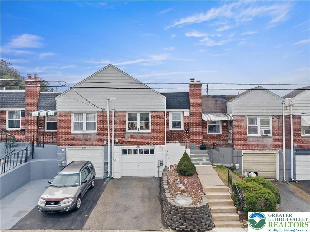 2336 2nd St - Photo 2 of 23