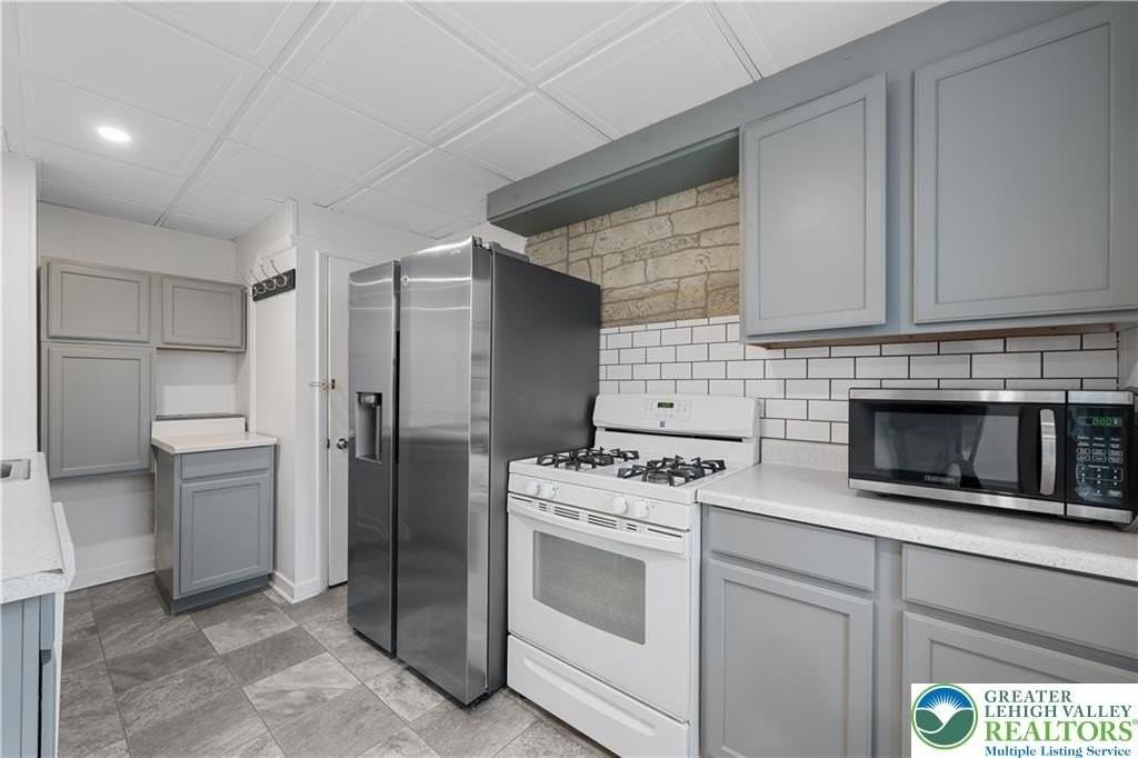 2336 2nd St - Photo 5 of 23