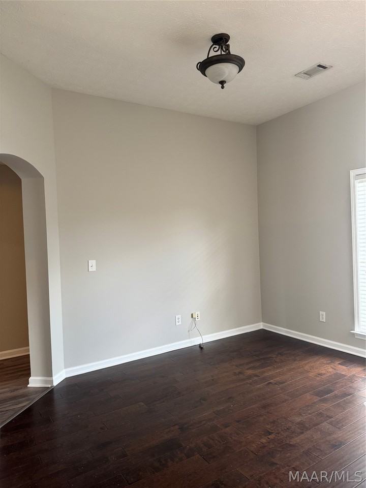 119 Grasmere Ct - Photo 4 of 38