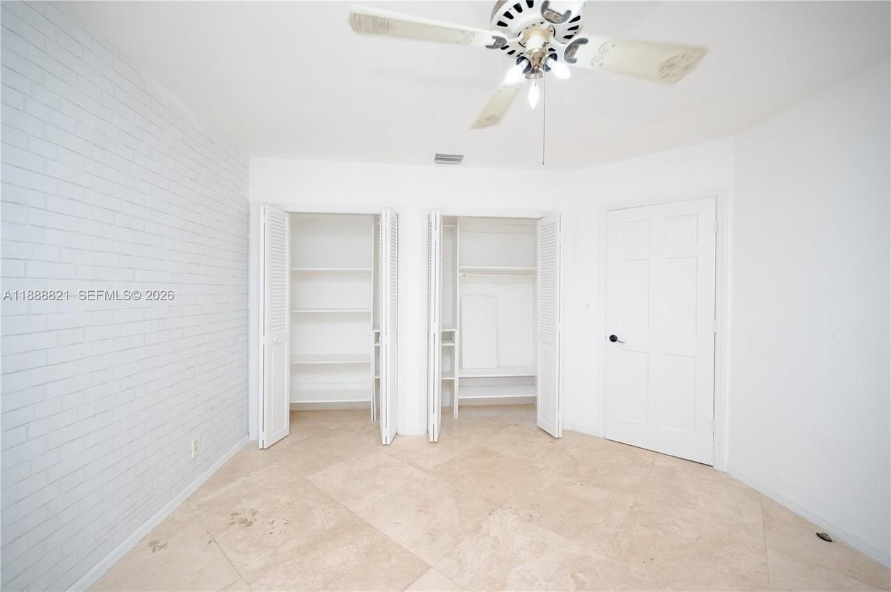 9881 Sw 1st Ct - Photo 7 of 50