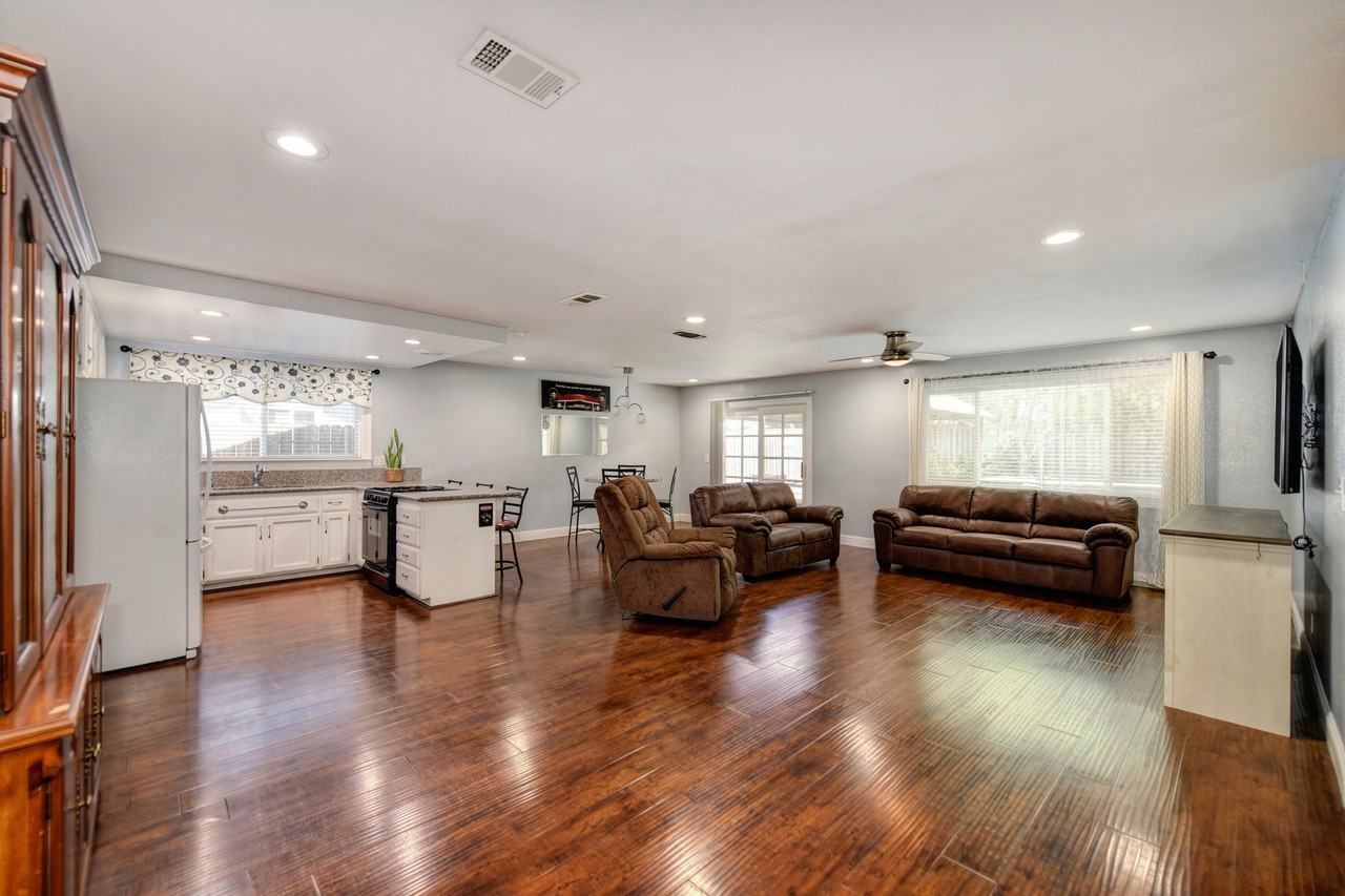 8216 Baymore Way #NA - Photo 4 of 19