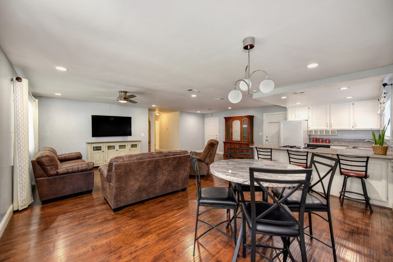 8216 Baymore Way #NA - Photo 7 of 19