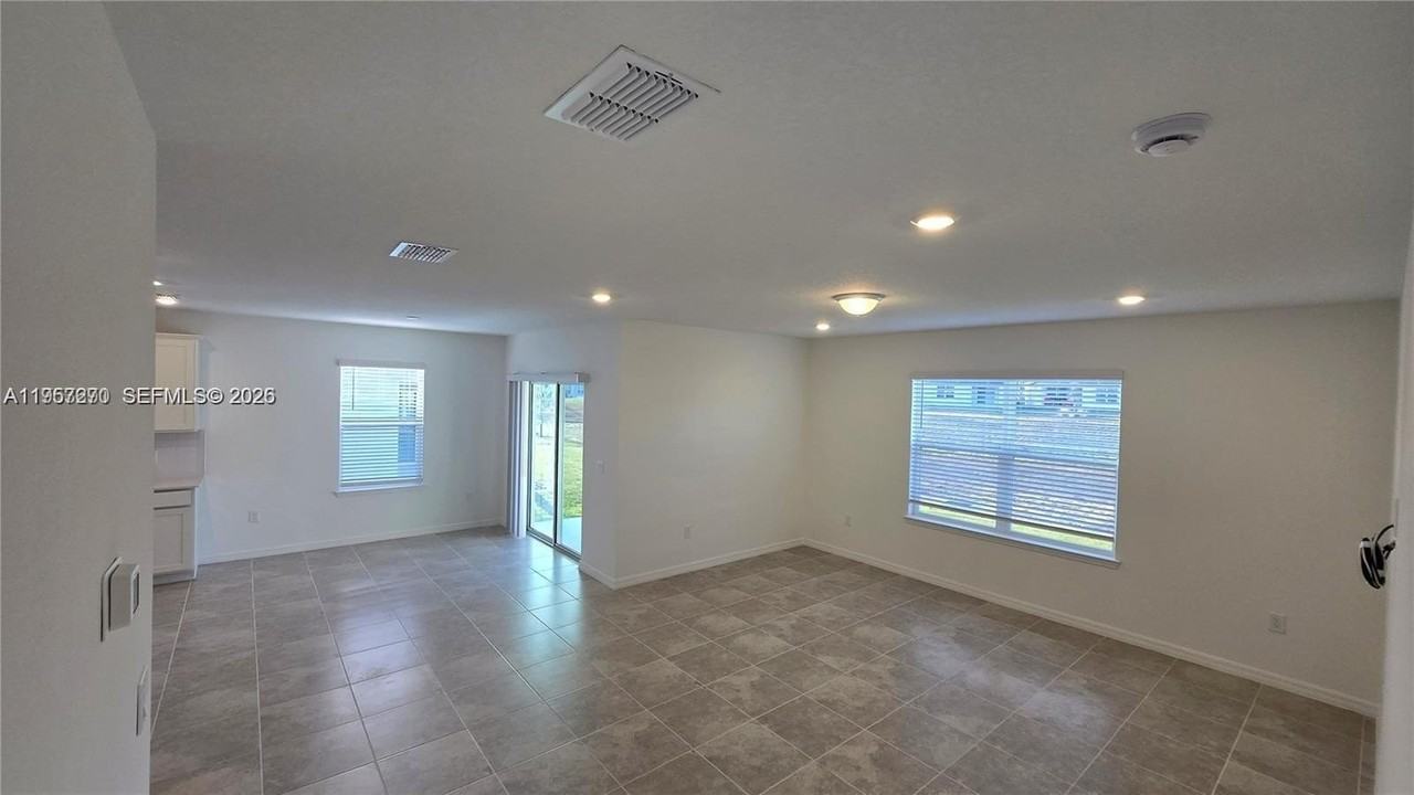 430 Pine Tree Blvd - Photo 6 of 16