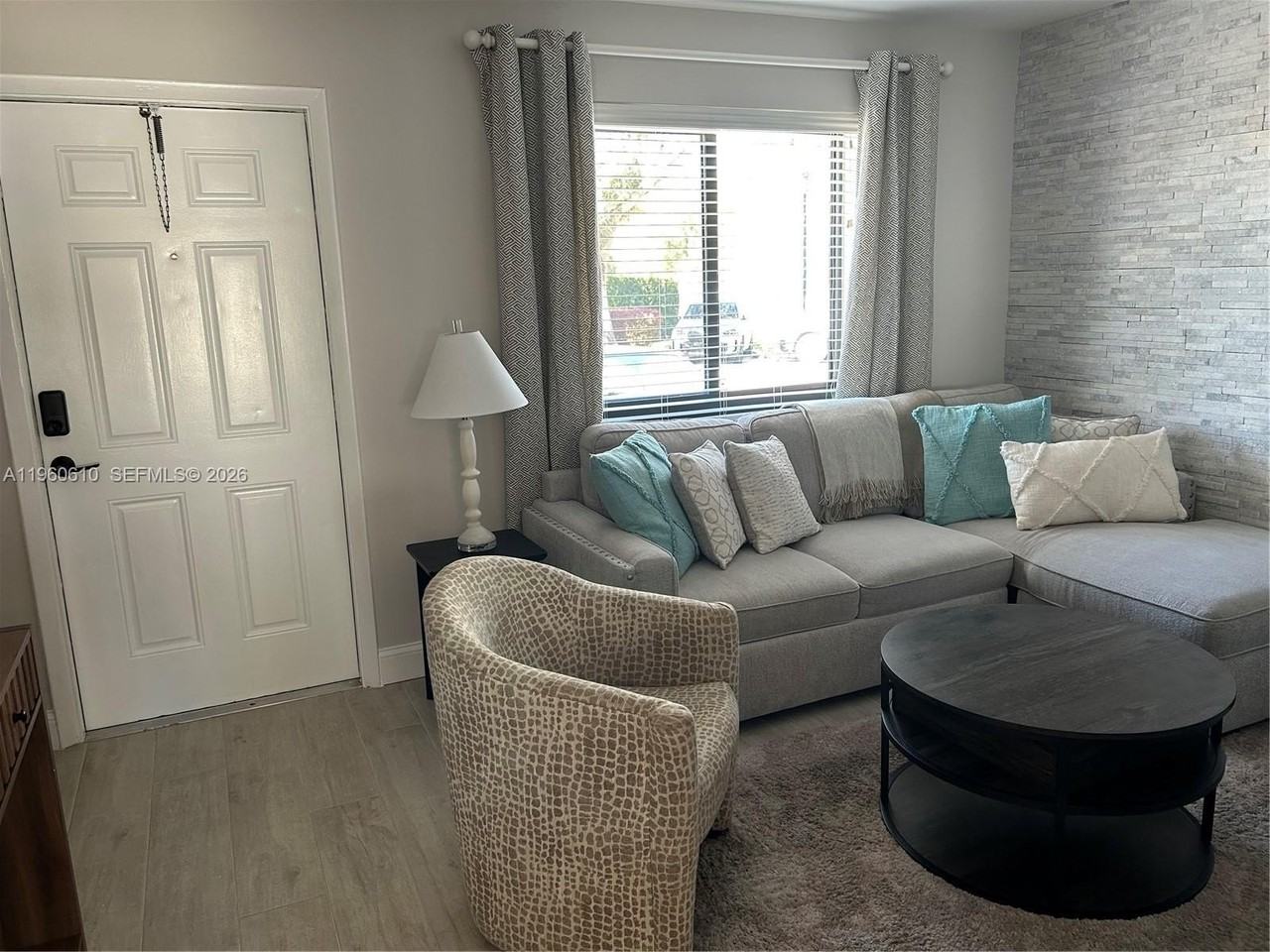 5555 Sw 67th Ave #501 - Photo 2 of 20