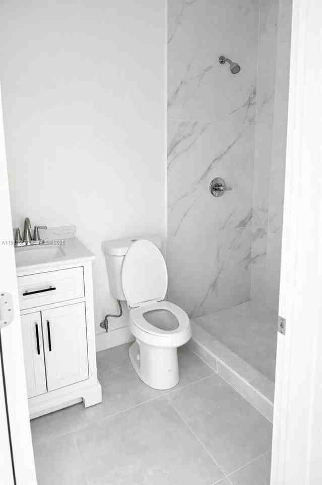 3079 Nw Flagler Ter - Photo 6 of 7