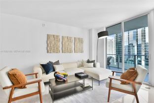 1300 Brickell Bay Dr #1910 - Photo 1 of 1