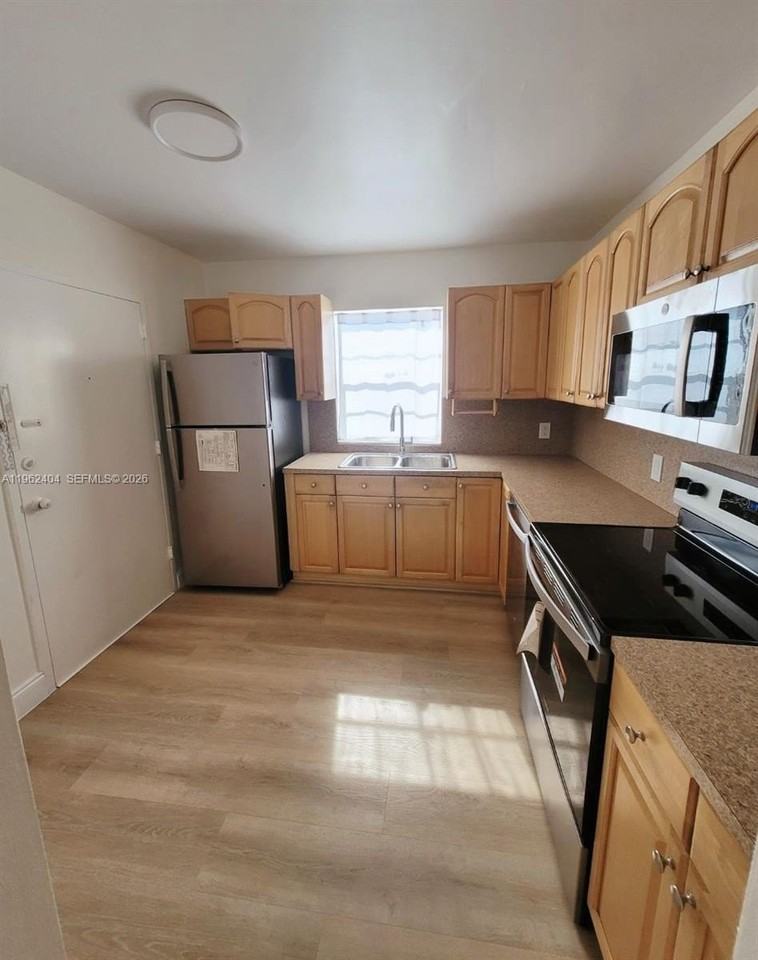 2025 Ne 164th St #816 - Photo 6 of 15