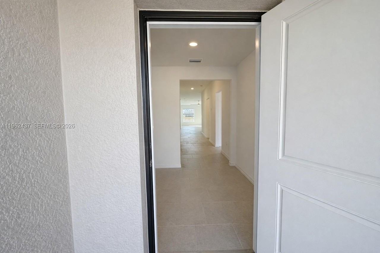 17240 Cantu Ct - Photo 2 of 30