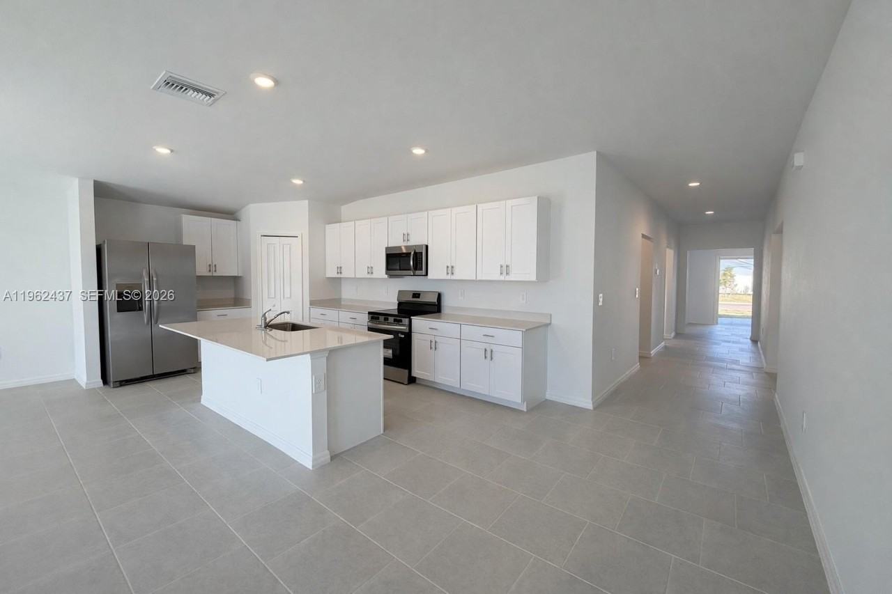 17240 Cantu Ct - Photo 3 of 30