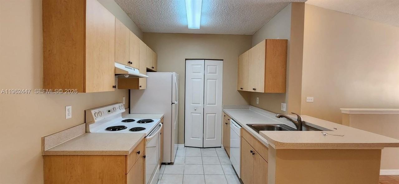 10300 Fox Trail Rd S #810 - Photo 7 of 18