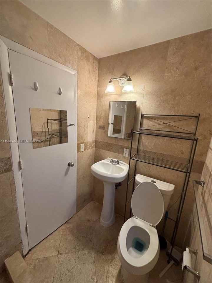 1522 Meridian Ave #6 - Photo 6 of 9