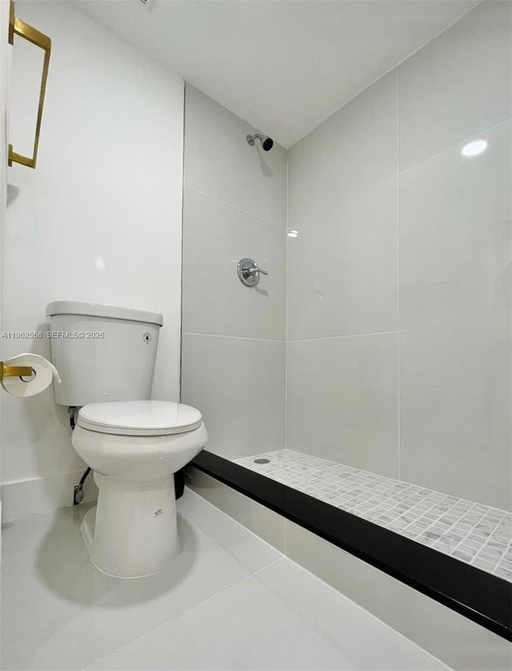 1063 Sw 142nd Ave #A - Photo 7 of 9