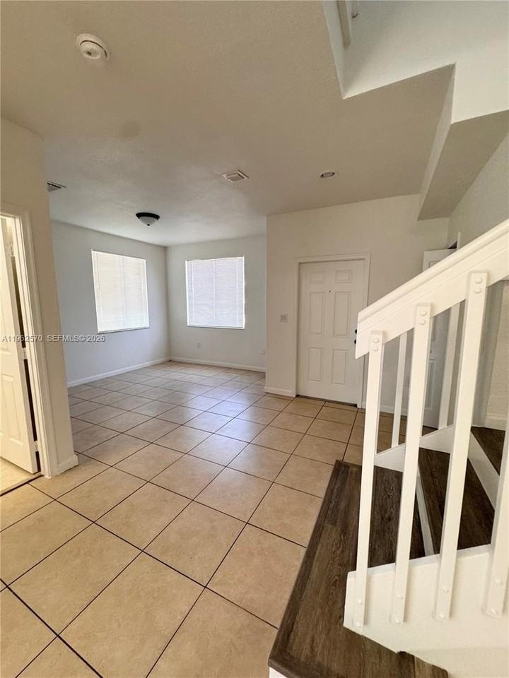 2732 Se 15th Pl #142 - Photo 6 of 20