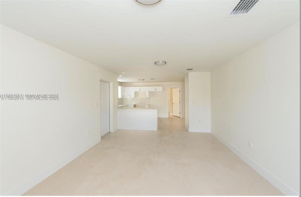 10386 Sw 173rd St #0 - Photo 6 of 19