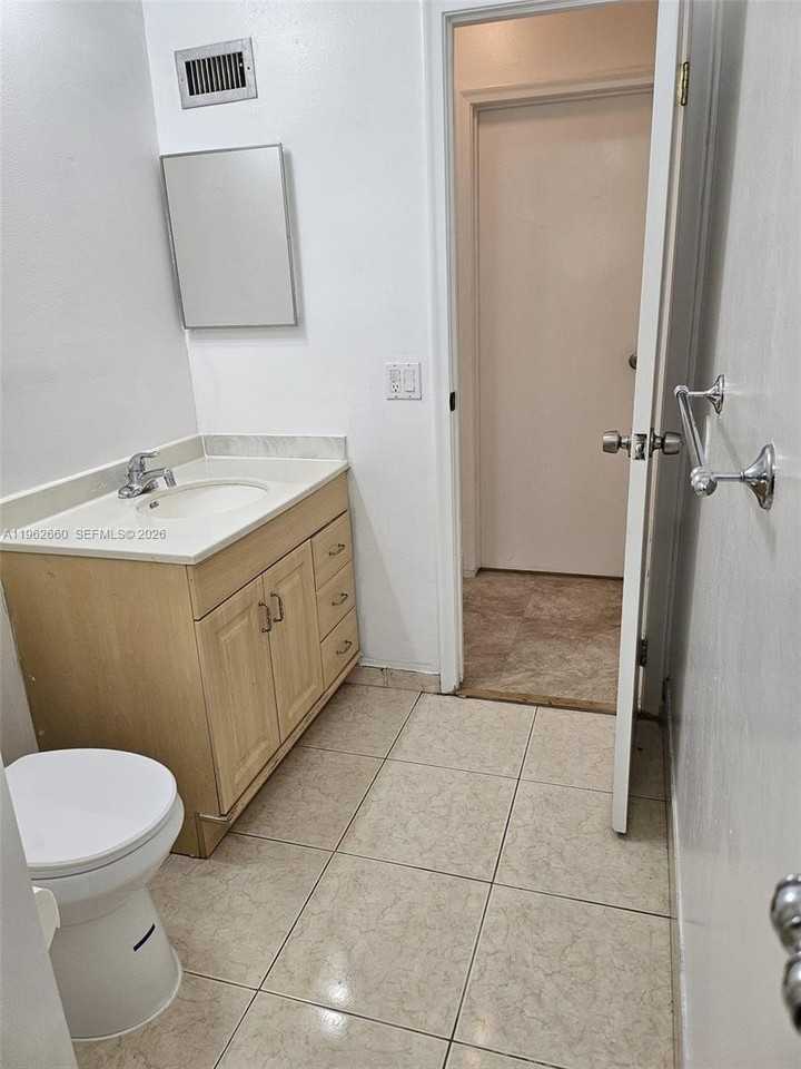 3941 Nw 115th Ter - Photo 7 of 15