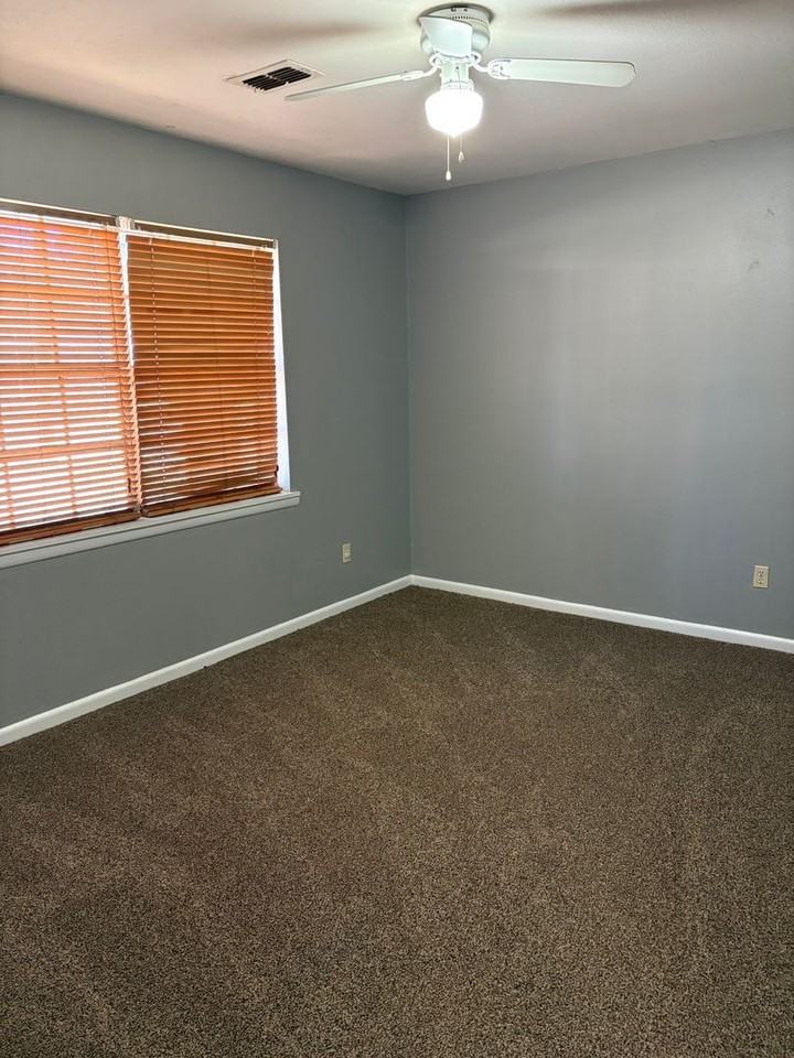 2446 Atlas Rd - Photo 5 of 10