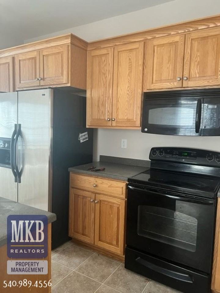 2810 King St Ne - Photo 5 of 19