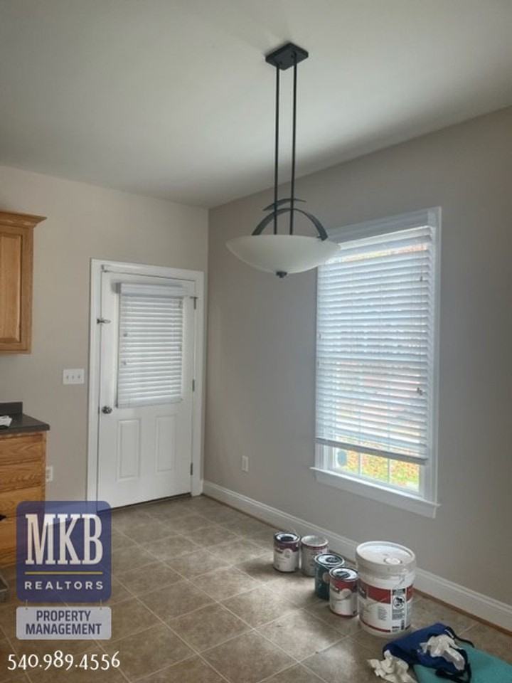 2810 King St Ne - Photo 6 of 19