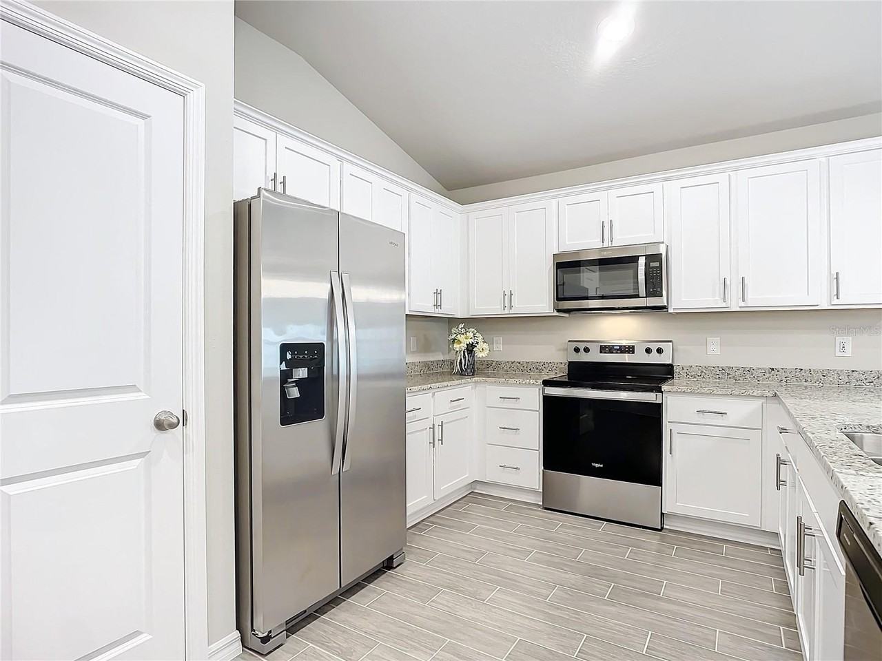 1 Potwood Pl - Photo 6 of 42