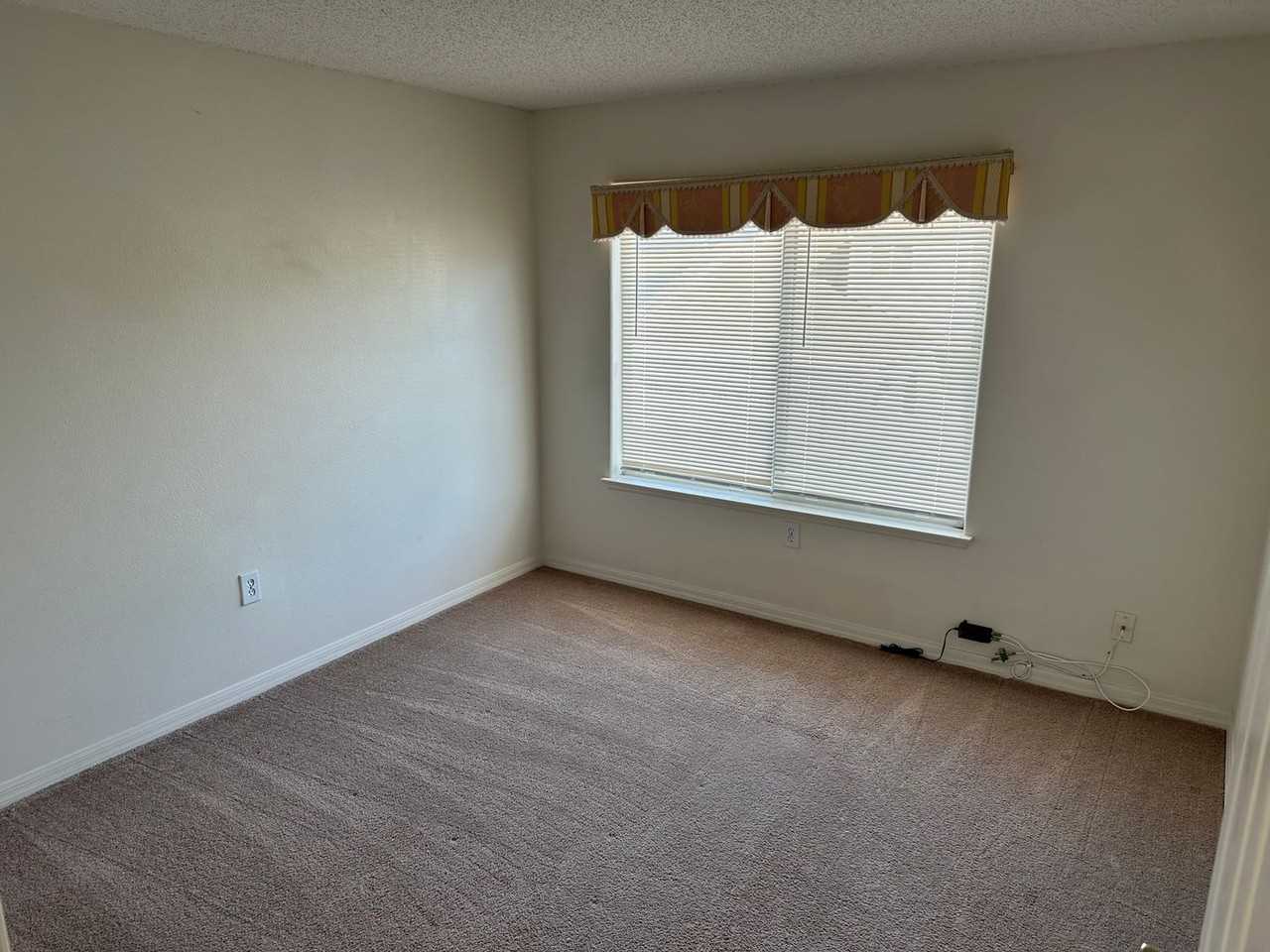 1842 Island Walk Dr - Photo 7 of 16