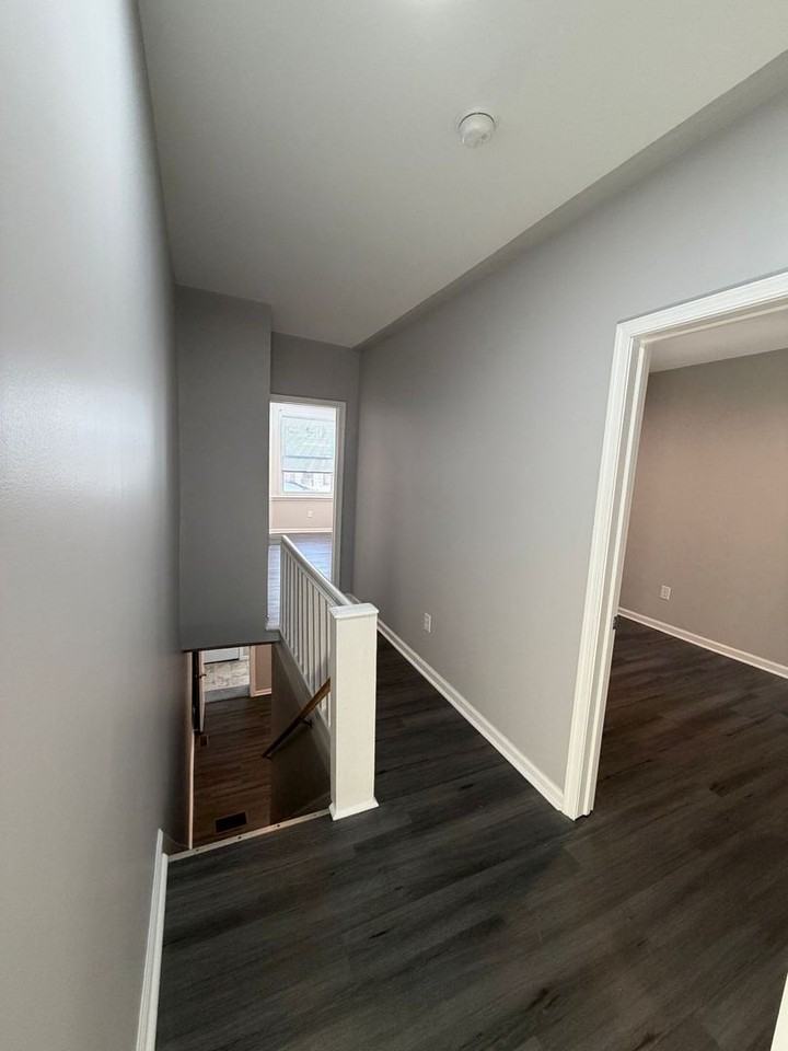 38 N Redfield St - Photo 7 of 8