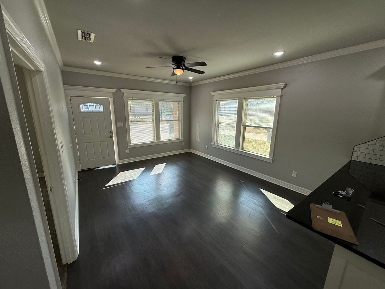 501A W Vance St - Photo 3 of 10