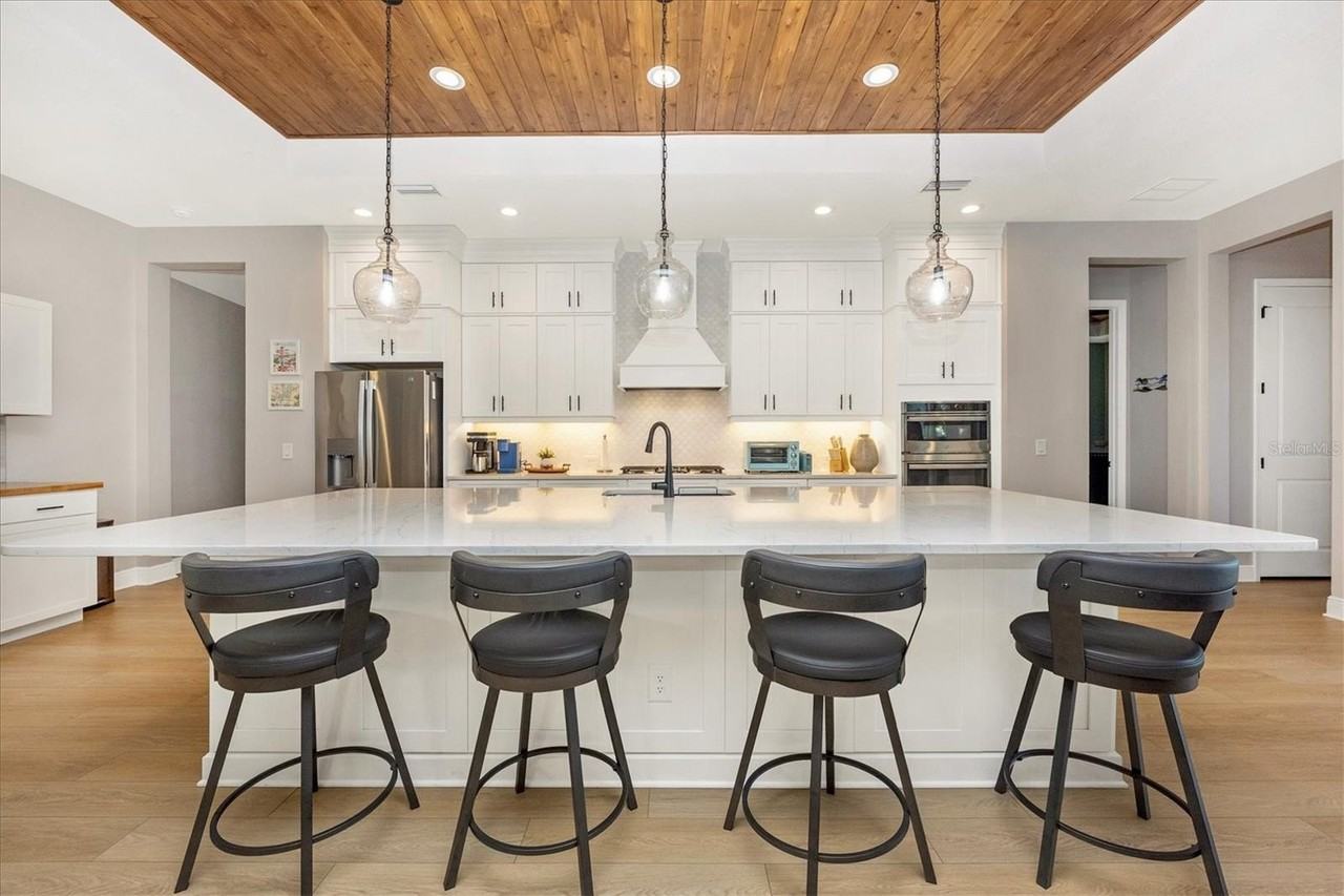 18805 Valleta Ave - Photo 7 of 50